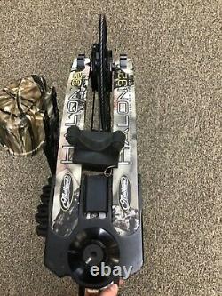 Mathews Halon 32 6 right handed ready to hunt package 50-60# 2