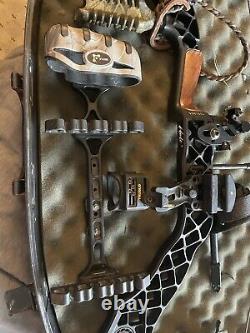 Mathews Heli-M Hunting Compound Bow 50-60 lb 27 Draw Fully Loaded Ready to Hunt