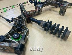 Mathews Heli-m 70/30 Compound Hunting Bow & 5 Arrows, 70 DW 26 DL, Right Handed
