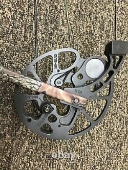 Mathews Outback ready to hunt right handed package 28.5-29 50-70# draw weight 2