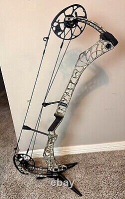Mathews Phase4-33 Archery Compound Bow Hunting LH 60-70# 30.5 Realtree Edge