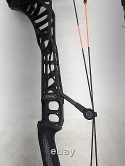 Mathews Phase 4 70 lbs. 28.5 RH Right Handed Compound Bow Hunting Archery