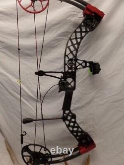 Mathews Solocam Creed XS 70# 30 inch draw with QAD and custom 1 pin black gold