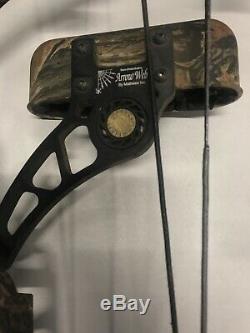 Mathews Solocam LX 70 lbs. 28.5 in. RH Pull Compound Hunting Bow Archery Solo