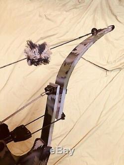 Mint Oneida Strike Eagle Bow Fishing Hunting Right Med Draw 25-50-70