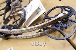 NEW 2019 Bear Archery Divergent 28 ATA HUNTING Bow 70# RH RTH HUNTING PACKAGE
