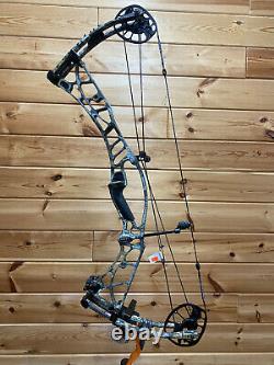 NEW Hoyt AXIUS ULTRA RH 60-70# 27-30 SITKA Elevated II Camo Bow Hunting Target