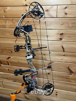 NEW PSE Evolve 28 Compound Bow Kryptek Camo 70 Lbs RH Ultimate Hunting Package