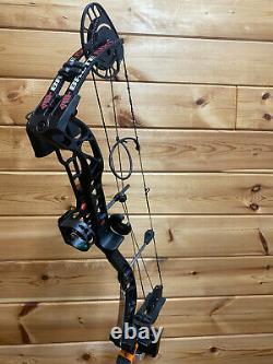 New 2020 PSE Brute Force NXT Bow Black 70# RH Hunting Bow Package