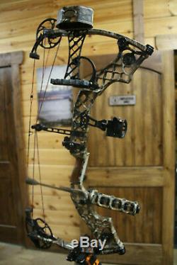 Nice Used Mathews ZXT Compound bow 28/70 COMPLETE HUNTING CAMO PACKAGE
