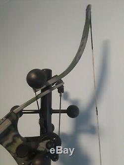 Oneida Strike Eagle Fish Hunt Bow Right 30-50-70lb Draw 29-32