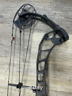 PSE EVO NXT 31 Compound Hunting Bow 26.5 to 30.5 RH 60# to 70# Black