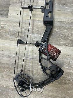 PSE EVO NXT 31 Compound Hunting Bow 26.5 to 30.5 RH 60# to 70# Black