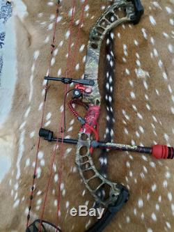 PSE Full Throttle Black Limbs Mossy Camo Riser 33in Bow Hunting