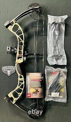PSE Uprising Compound Bow With Package in Mossy Oak Country Camo 70# RH New