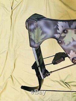 Ready2Go Excellent Oneida Strike Eagle Bow Fishing Hunt Right Med 25-50-70