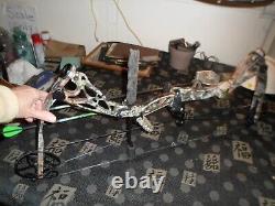 Ryteva compound bow withQuiver, arrows, sights and stabilizer Hunting 45160# Camo