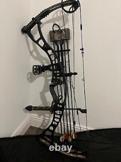 Used Hoyt Maxxis 35 Hunting Compound Bow Rh 70# With Accessories