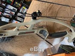 Used Hoyt RX-1 Turbo Right Hand Buckskin and Black Bow hunting