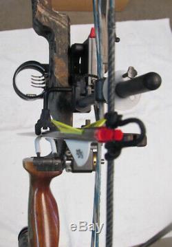 Used Mathews Q2 hunting compound bow package Right hand 27 65#