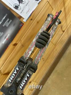 VERY NICE HOYT Carbon Element RKT REALTREE Camo Hunting Bow 28 70lb