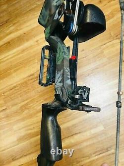 Mint Oneida Eagle X80 Aero Force Fishing Hunting Bow Right Med 30-60-80 Lb